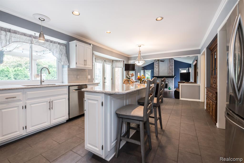 3702 Edinborough Drive Rochester Hills, MI 48306 - Photo 8 of 37 Gallery Image 8