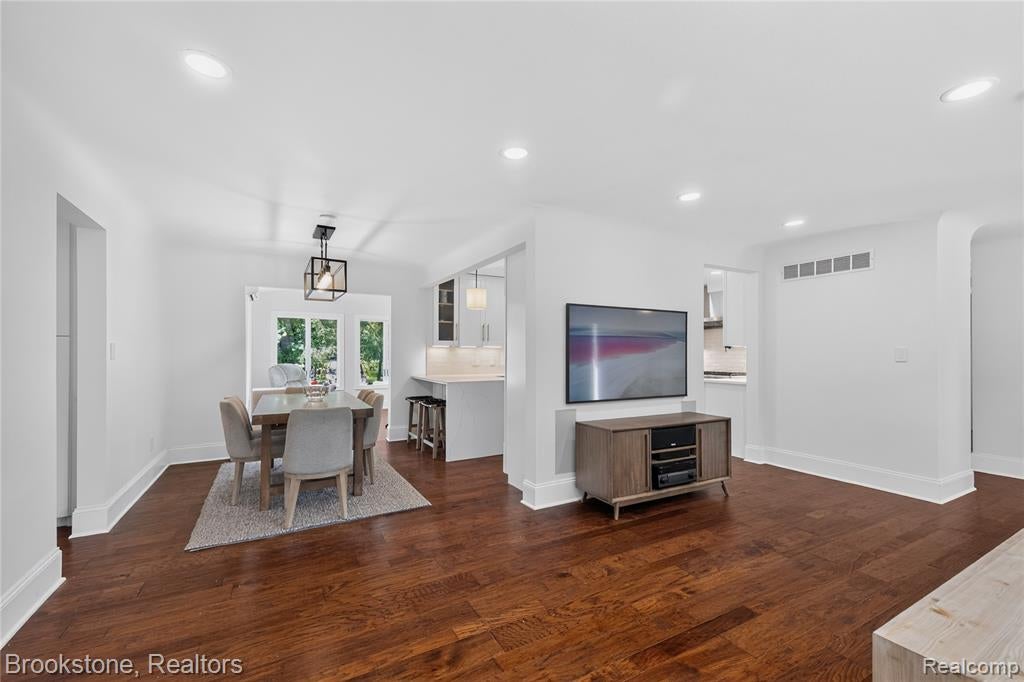 2768 Hillendale Drive Rochester Hills, MI 48309 - Photo 8 of 50 Gallery Image 8