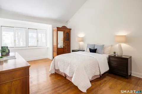 $1,395,000 | 377 Main Street, Unit 17, New Canaan, CT 06840