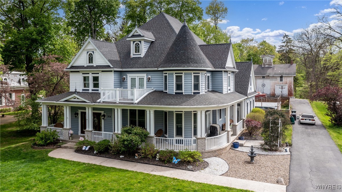 WELCOME HOME