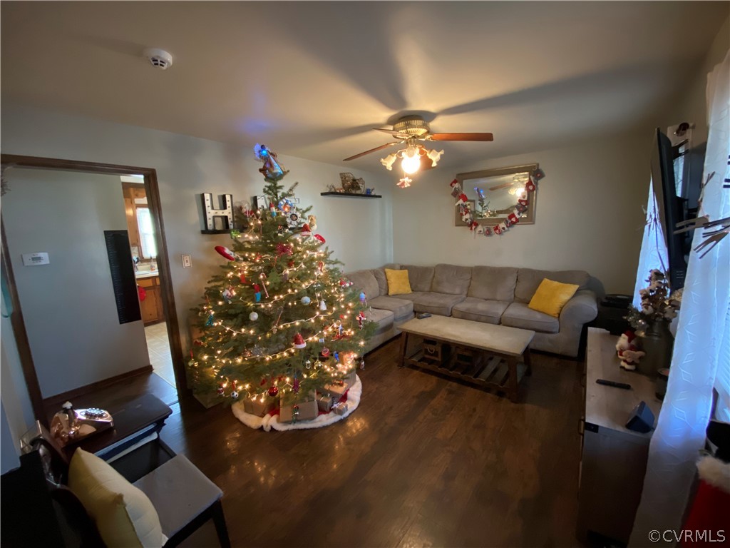 8634 Pleasant Ridge Road North Chesterfield, VA 23237 - Photo 3 of 17 Gallery Image 3