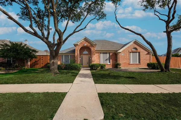 $2,750 | 1306 Bentley Drive, Carrollton, TX 75006