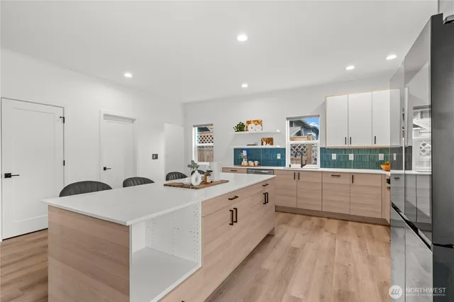 $4,990 | 8855 29th Avenue Southwest, Seattle, WA 98126