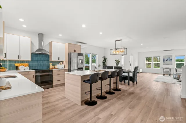 $4,990 | 8855 29th Avenue Southwest, Seattle, WA 98126