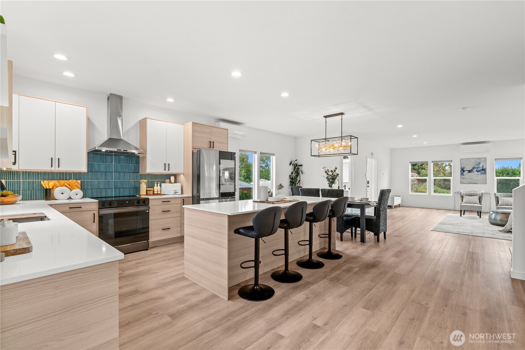 8855 29th Avenue Southwest Seattle, WA 98126 - Photo 13 of 40