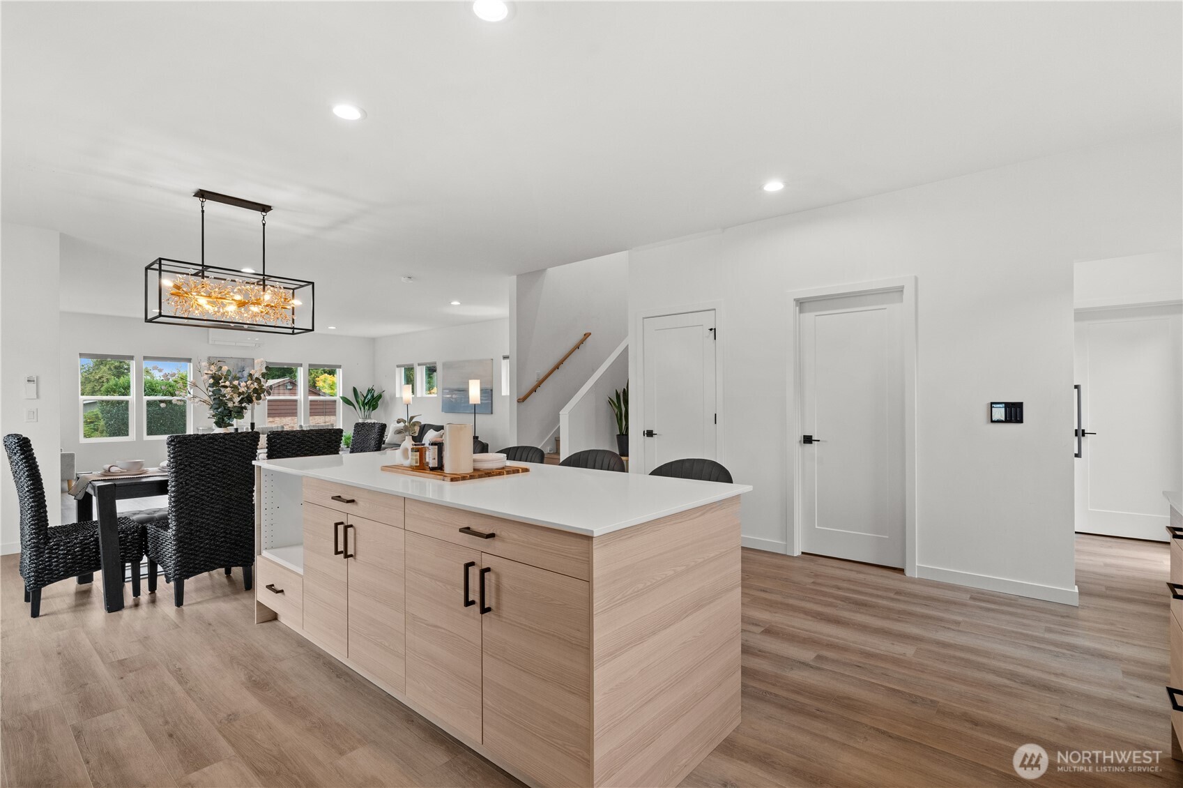 8855 29th Avenue Southwest Seattle, WA 98126 - Photo 14 of 40