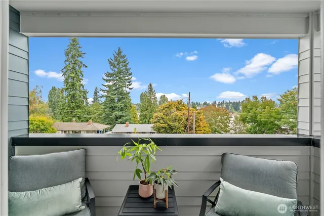 $4,990 | 8855 29th Avenue Southwest, Seattle, WA 98126