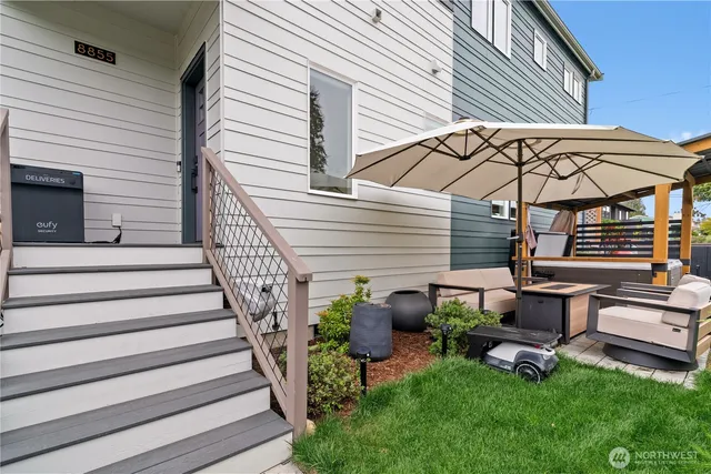$4,990 | 8855 29th Avenue Southwest, Seattle, WA 98126