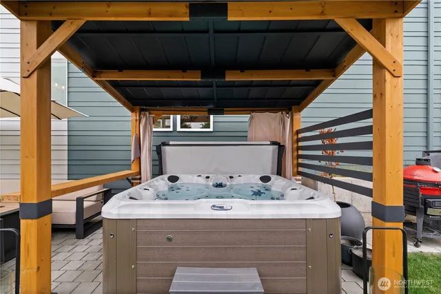 $4,990 | 8855 29th Avenue Southwest, Seattle, WA 98126