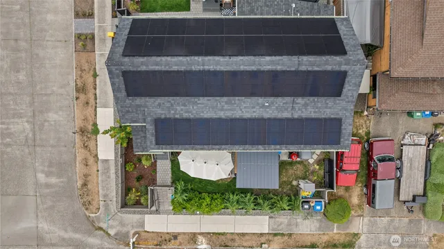 $4,990 | 8855 29th Avenue Southwest, Seattle, WA 98126