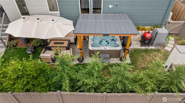 $4,990 | 8855 29th Avenue Southwest, Seattle, WA 98126