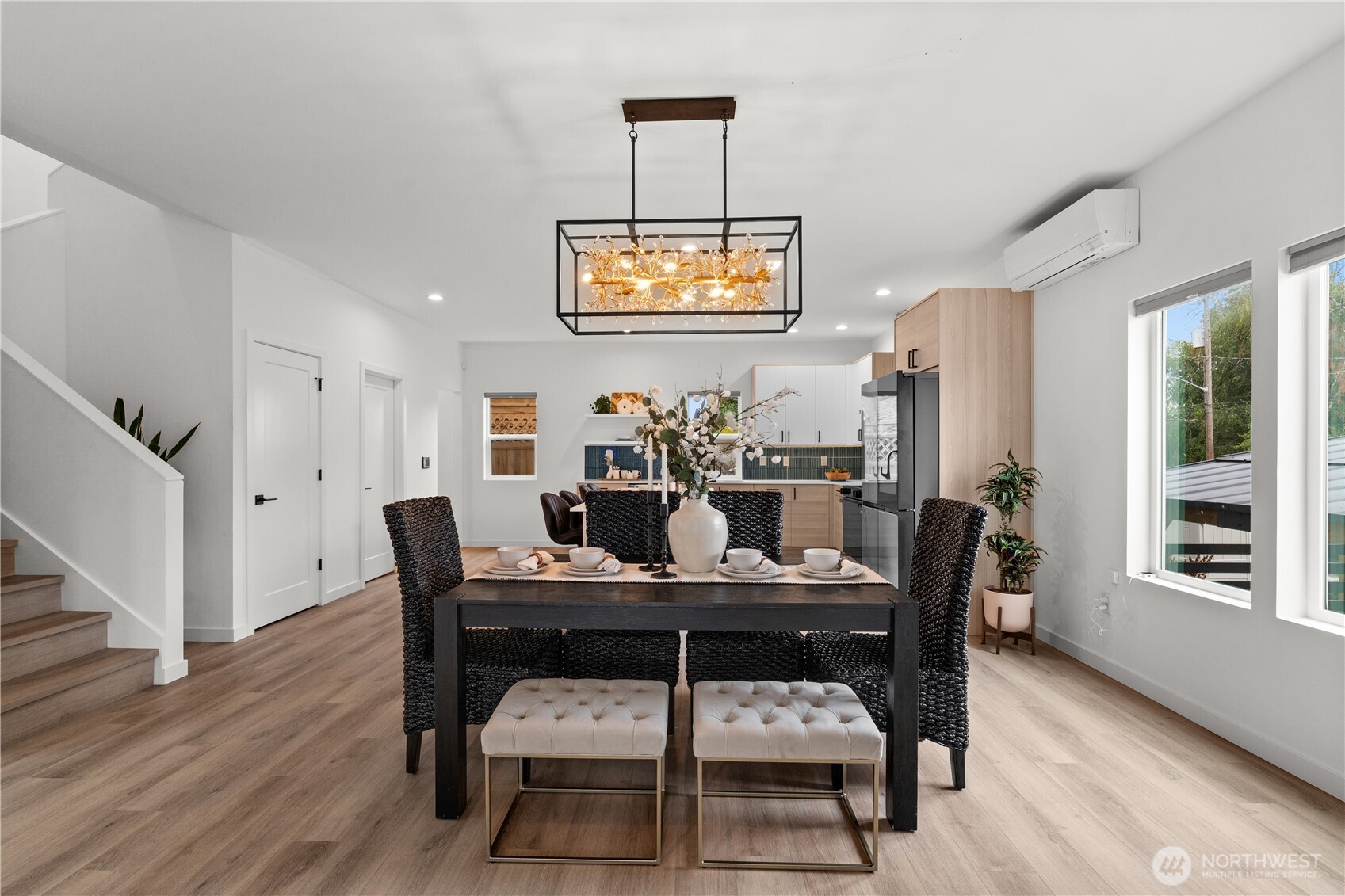 8855 29th Avenue Southwest Seattle, WA 98126 - Photo 7 of 40