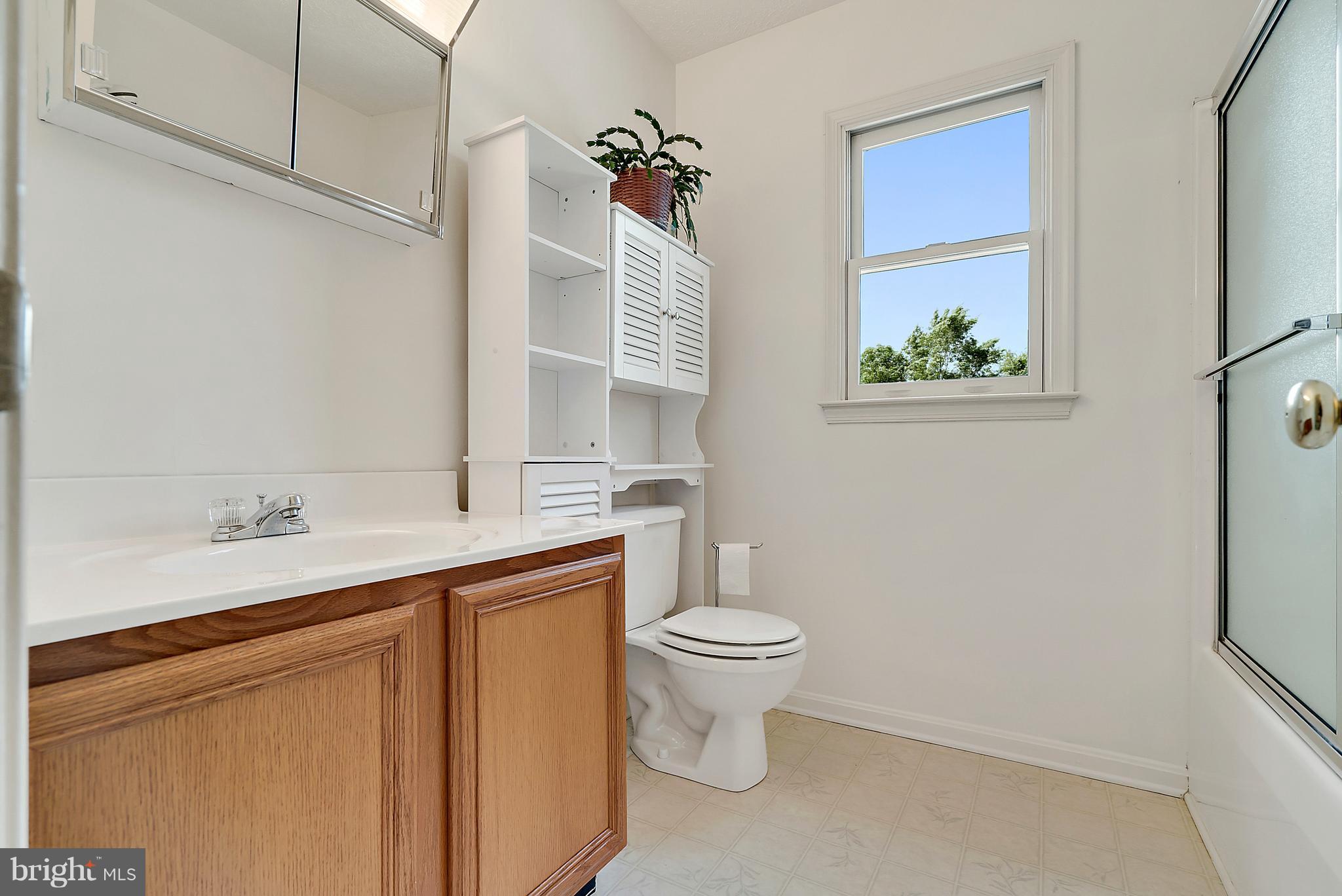 8162 Botha Road Warrenton, VA 20186 - Photo 18 of 27 Bath