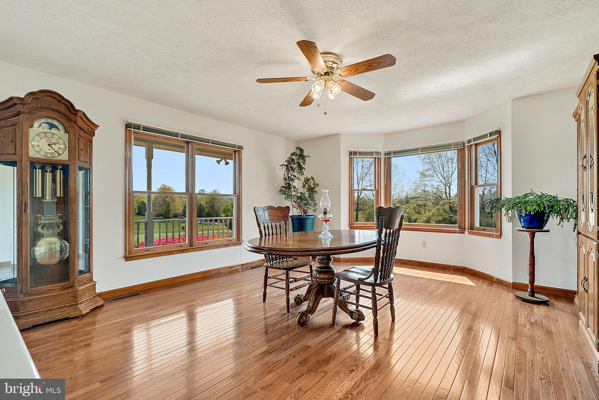 8162 Botha Road Warrenton, VA 20186 - Photo 5 of 27 Dining Room