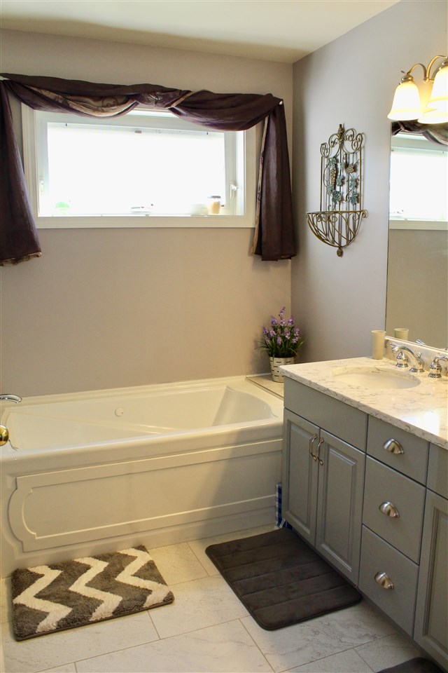 74 Sunset Road Barre Town, VT 05641 - Photo 22 of 40