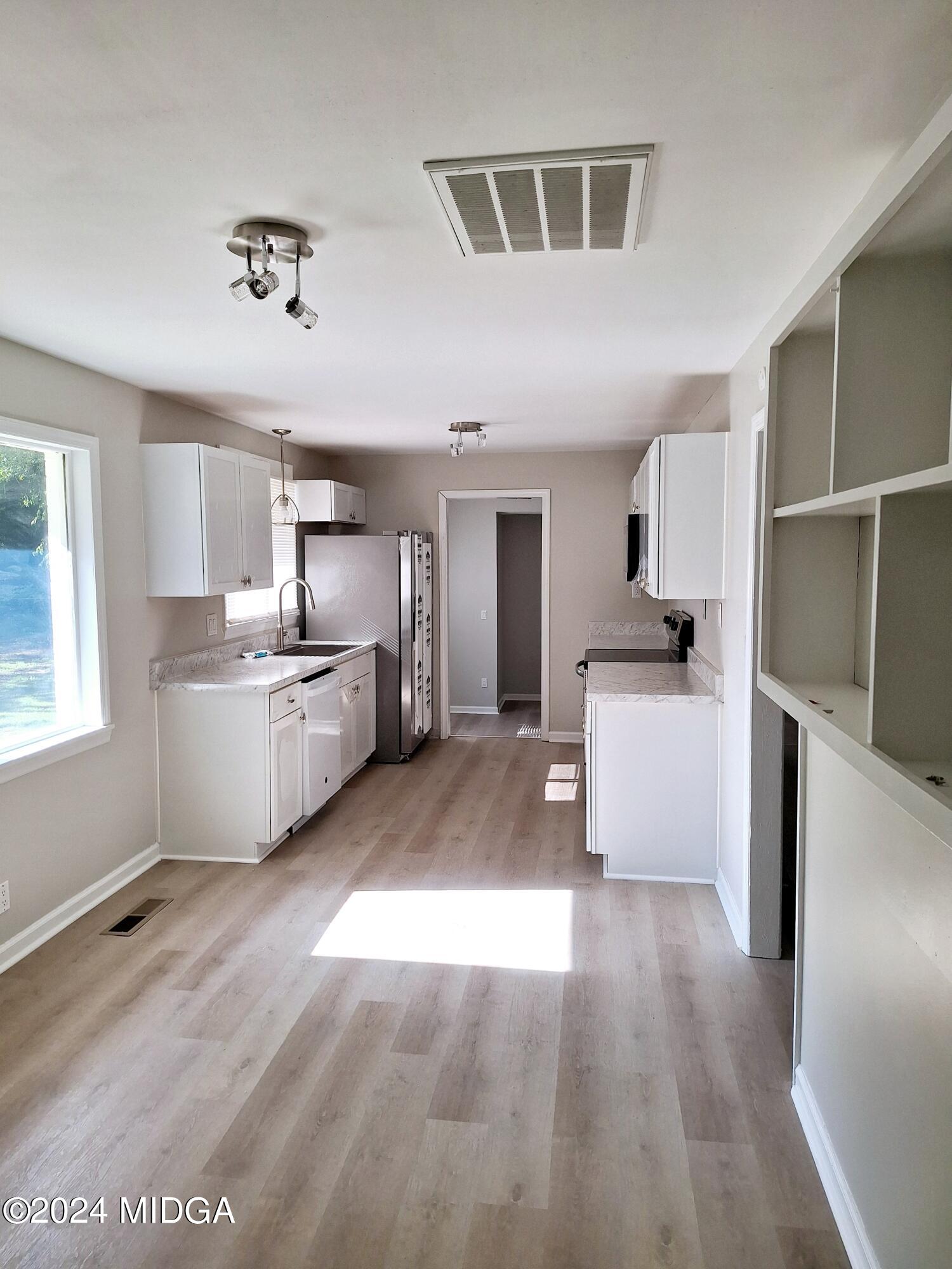 601 Hardeman Avenue Fort Valley, GA 31030 - Photo 3 of 18 20240422_171742