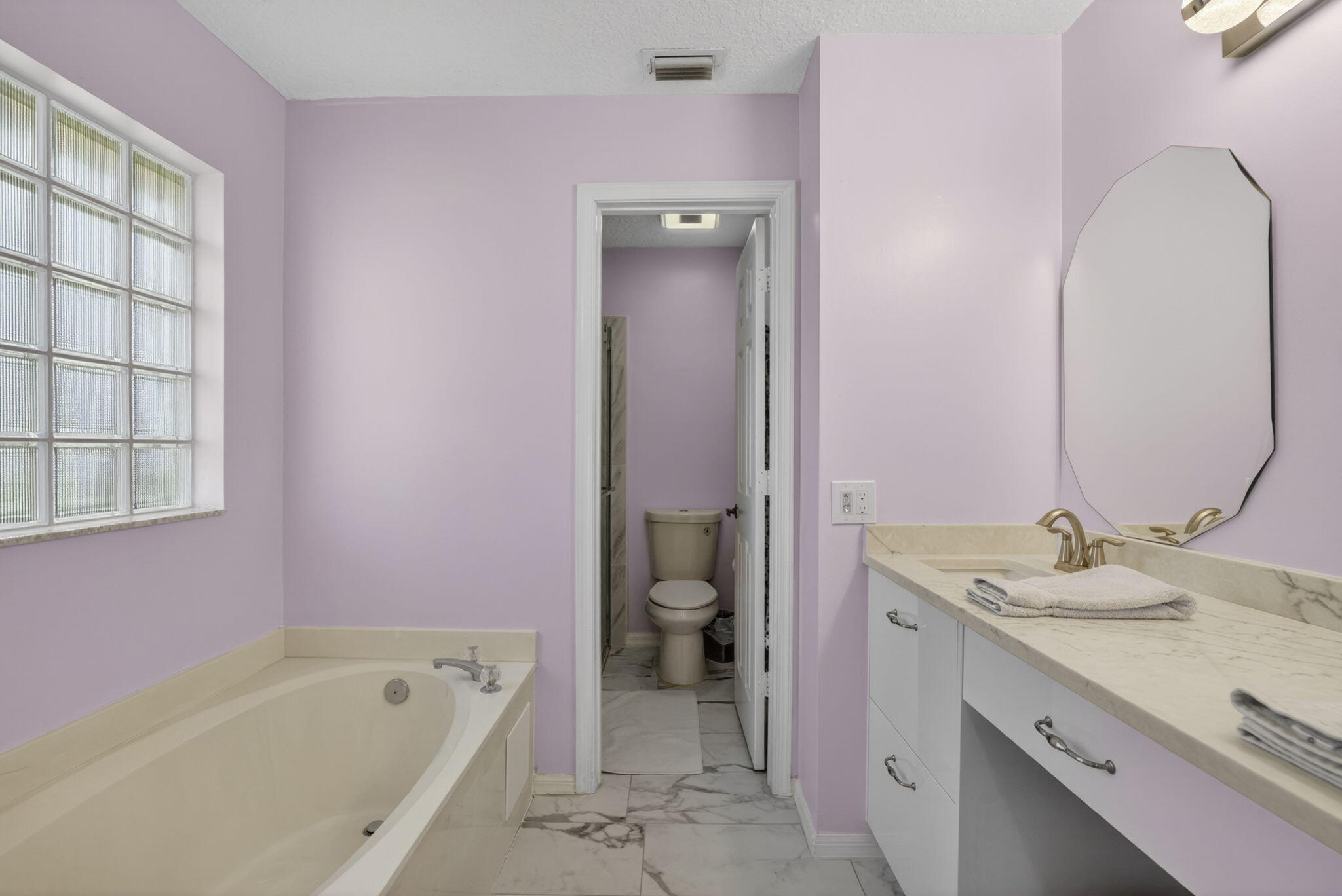 2097 Bonisle Circle Riviera Beach, FL 33418 - Photo 13 of 35 Master Bathroom
