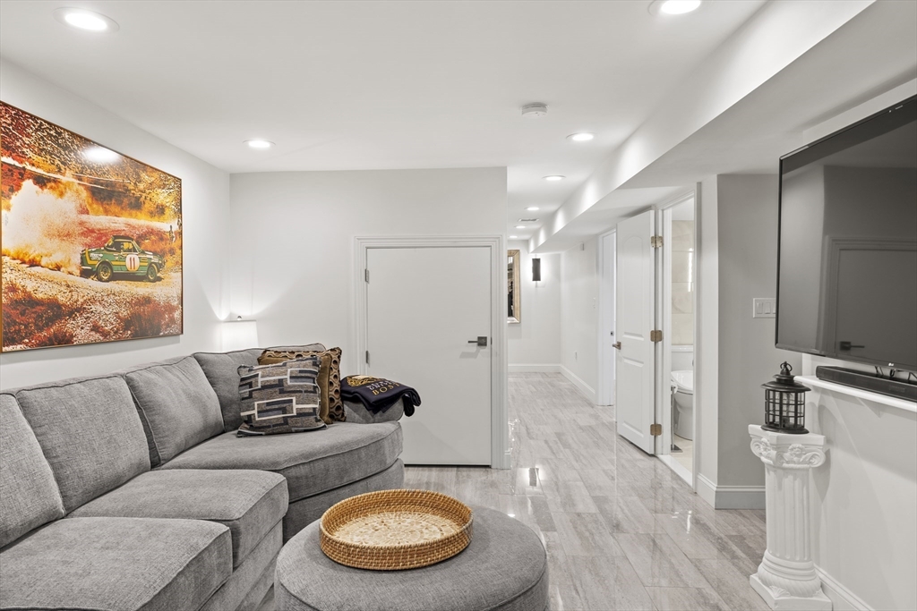 82 Jensen Road Watertown, MA 02472 - Photo 21 of 35 Gallery Image 21