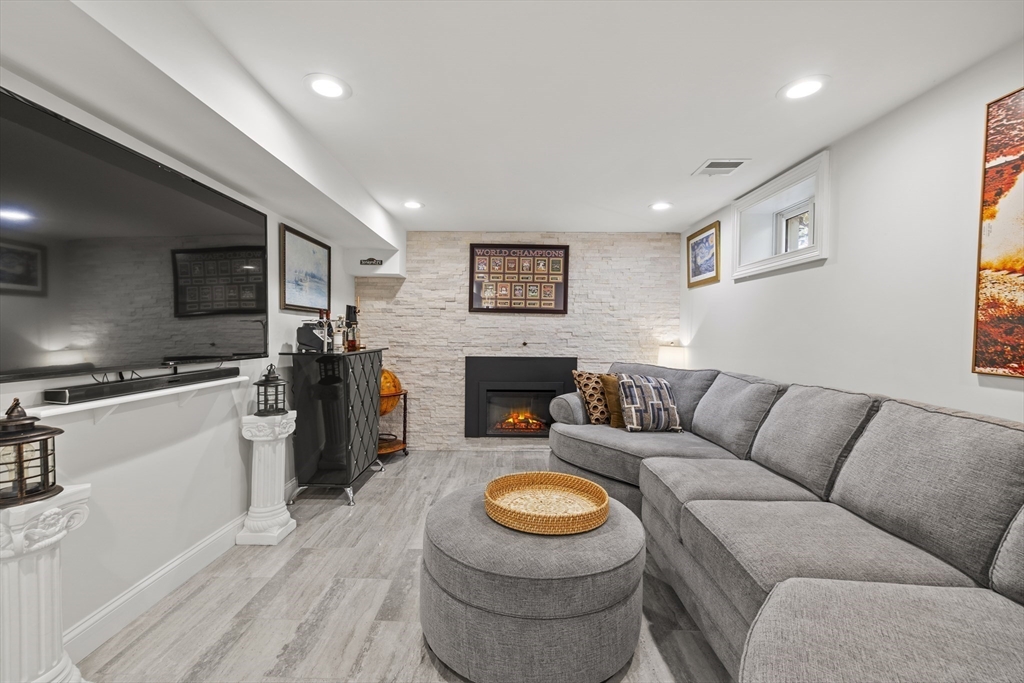 82 Jensen Road Watertown, MA 02472 - Photo 23 of 35 Gallery Image 23