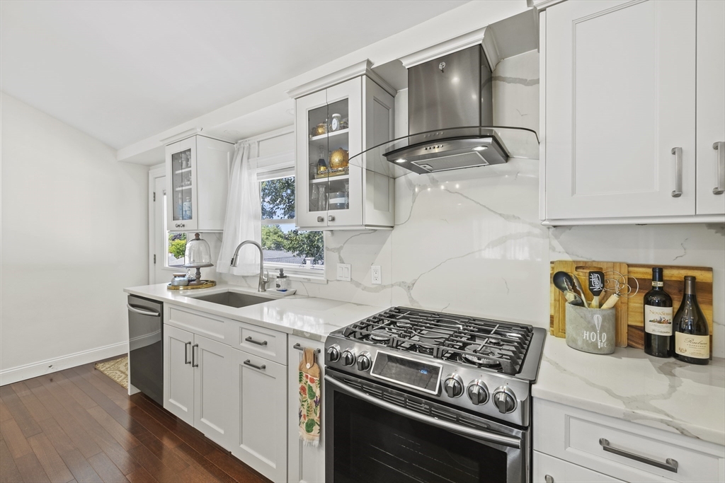 82 Jensen Road Watertown, MA 02472 - Photo 8 of 35 Gallery Image 8