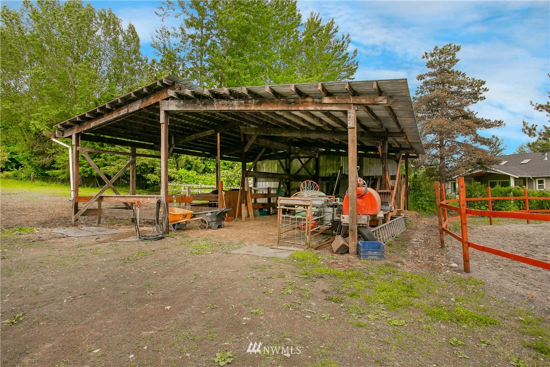 6820 Goodwin Road Everson, WA 98247 - Photo 28 of 34 an outdoor space with lots of trees
