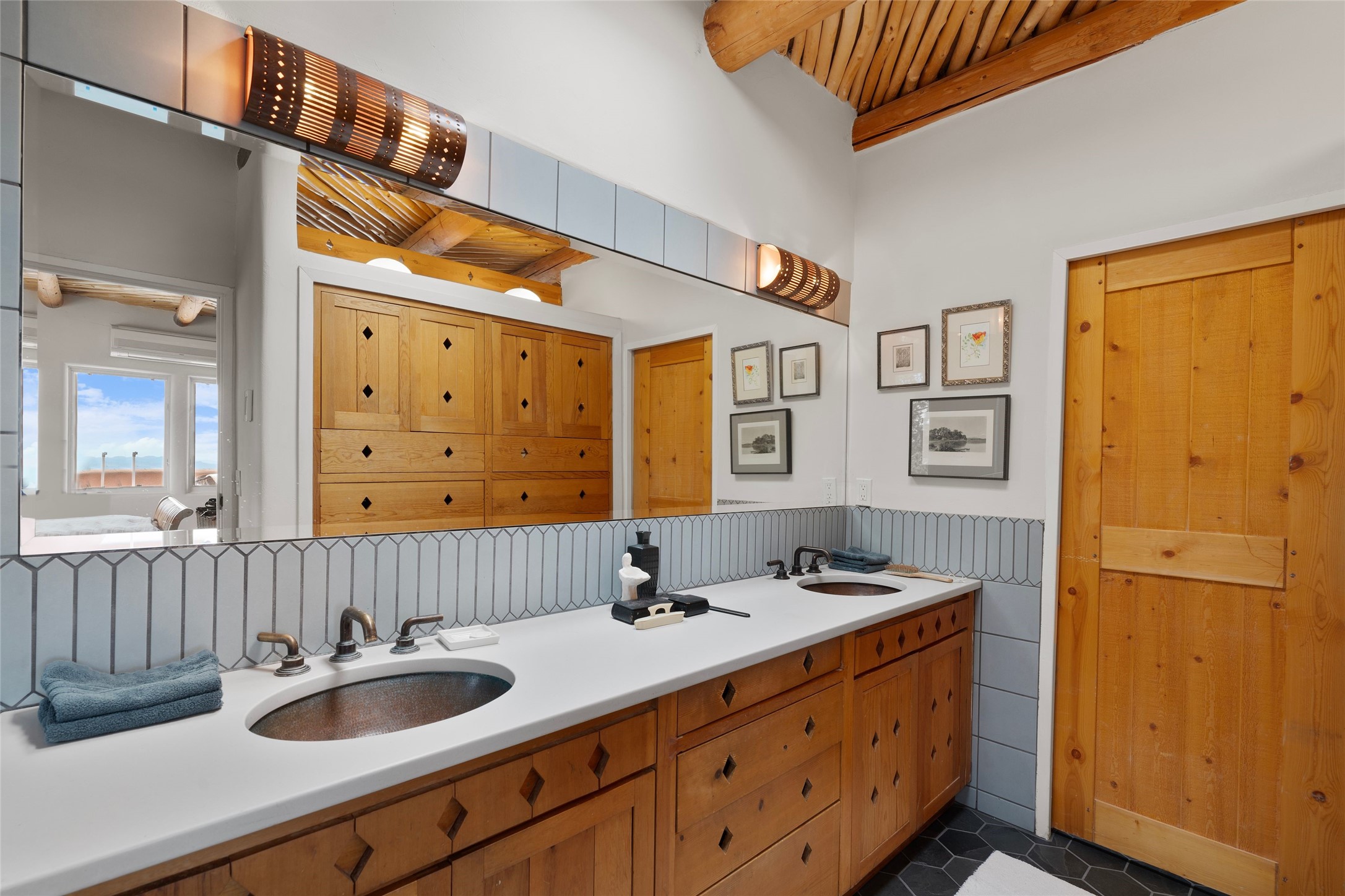 15 Cielo Cumbre Road Santa Fe, NM 87505 - Photo 9 of 20 Primary Bathroom