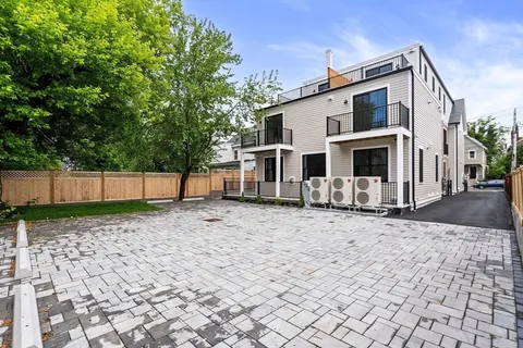 $1,250,000 | 27 Shepard Street, Unit 5, Boston, MA 02135