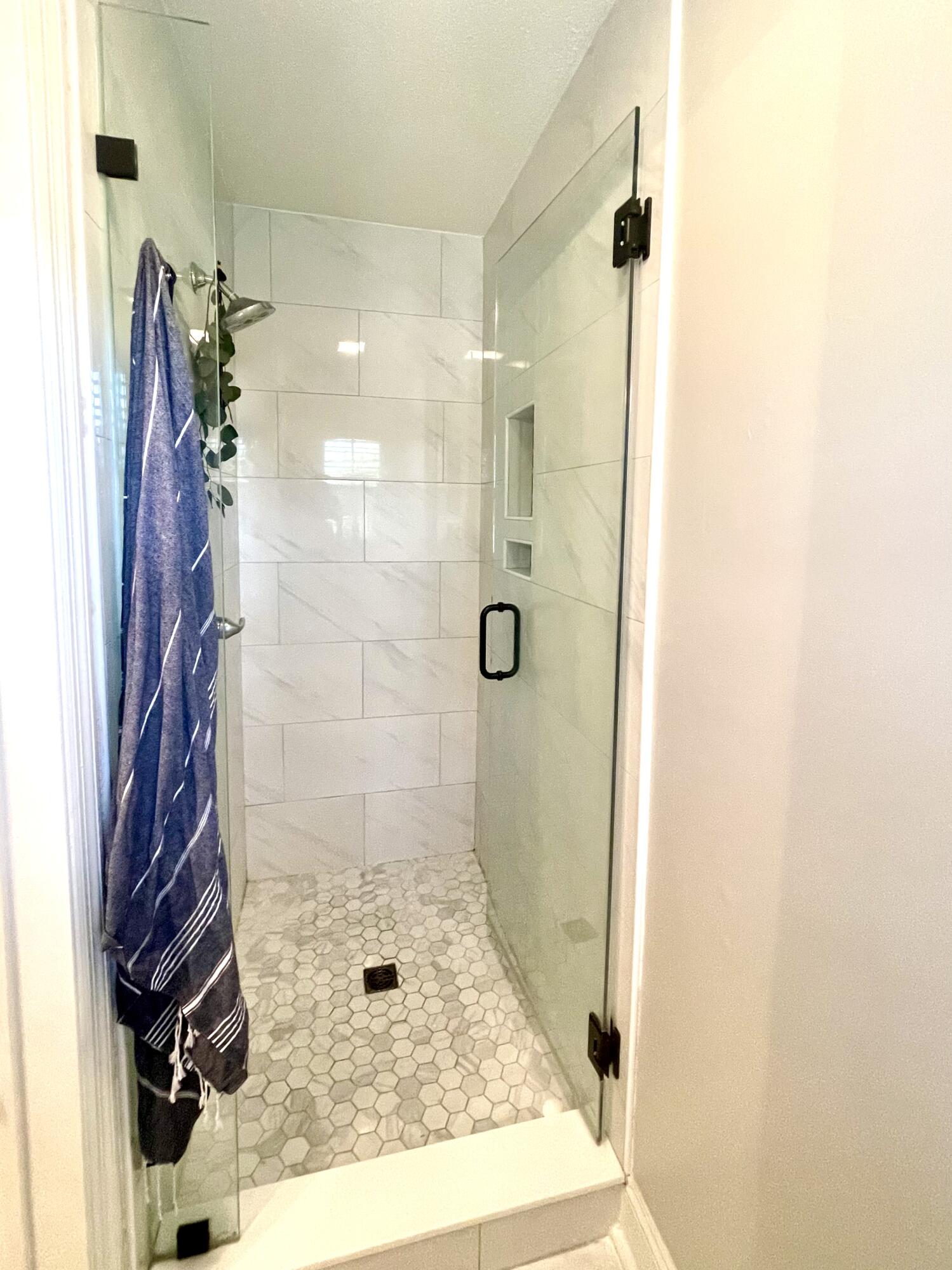 1717 Sulgrave Road Charleston, SC 29414 - Photo 30 of 48 Master Shower