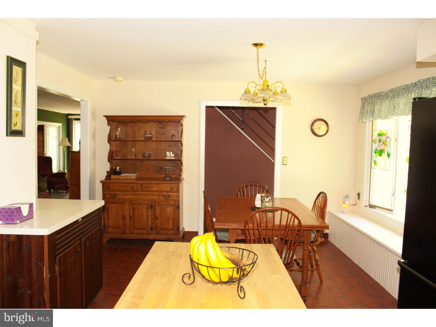 12 Dolphin Road Levittown, PA 19056 - Photo 9 of 22 Kitchen