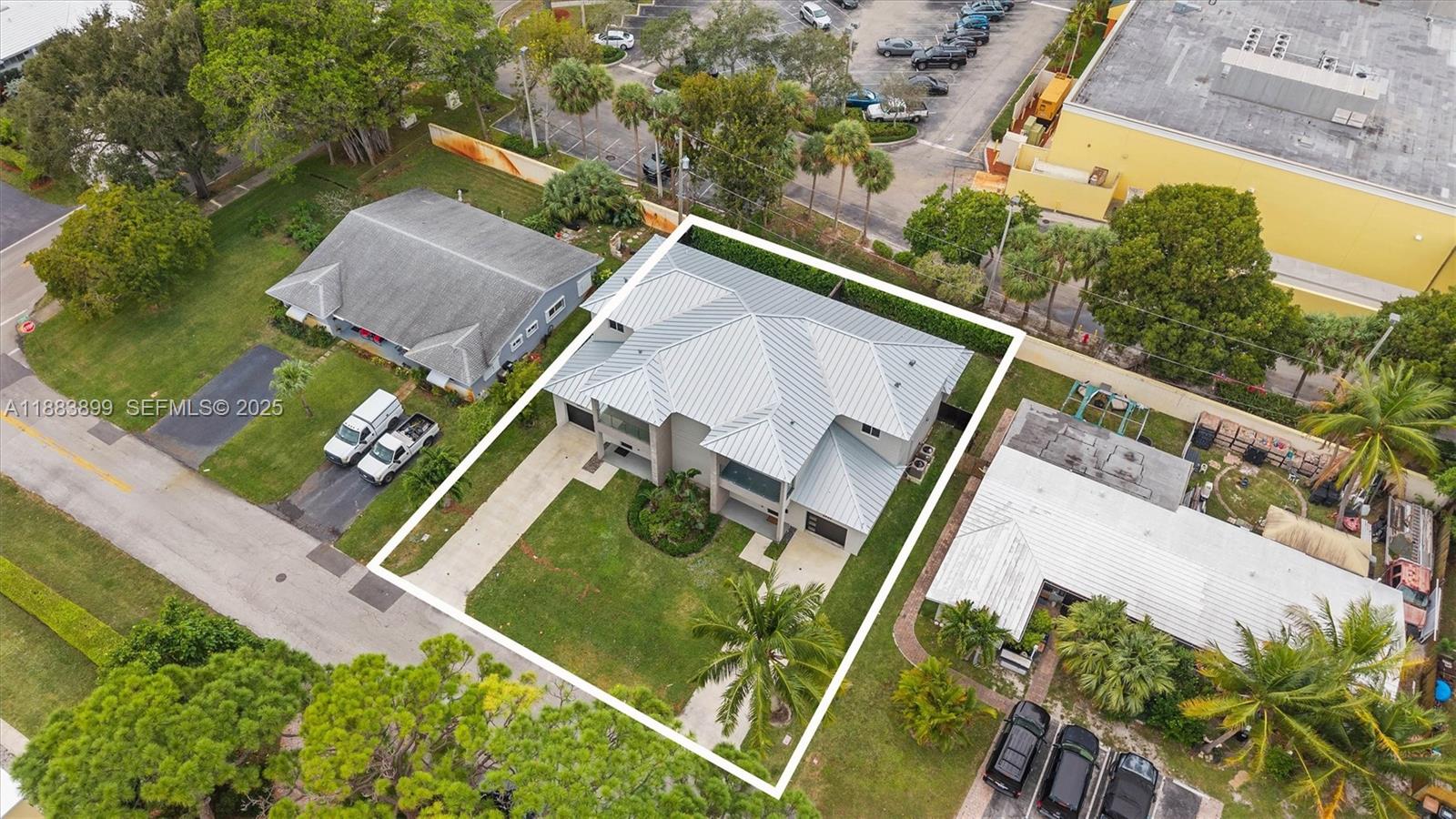 2431 Northeast 20th Avenue Lighthouse Point, FL 33064 - Photo 42 of 52