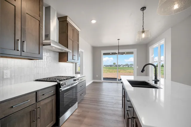 $634,900 | 287 Kerrigan Drive, Wrightstown, WI 54180