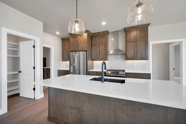 $634,900 | 287 Kerrigan Drive, Wrightstown, WI 54180