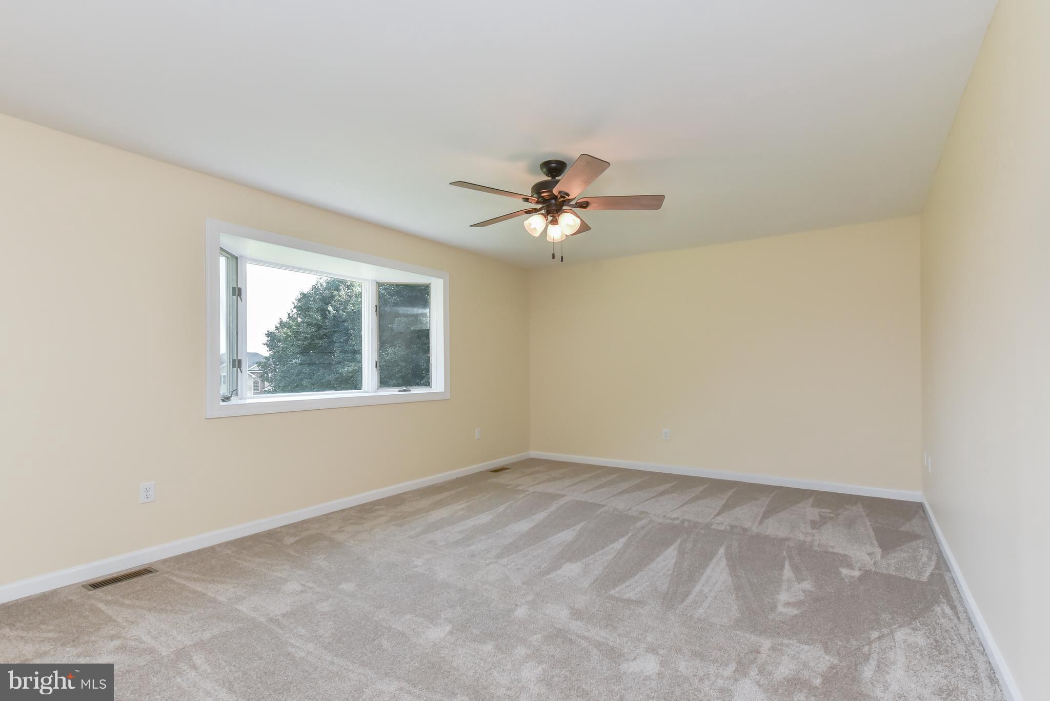 85 Surrey Lane Rising Sun, MD 21911 - Photo 5 of 28 Living Room