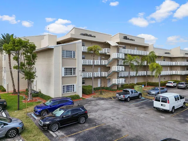 $280,000 | 21121 Southwest 85th Avenue, Unit 202, Cutler Bay, FL 33189