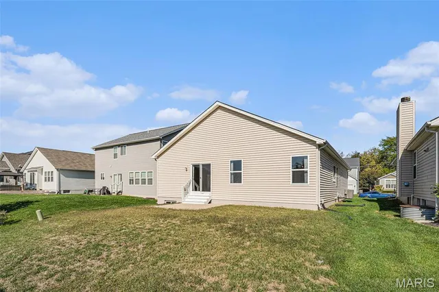 $385,000 | 506 Country Landing Drive, Lake St. Louis, MO 63367