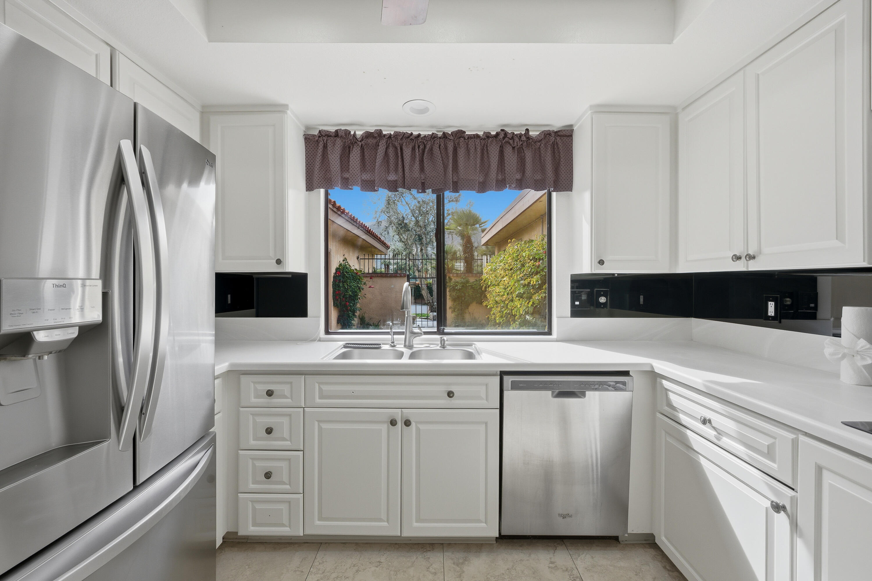 44 Majorca Drive Rancho Mirage, CA 92270 - Photo 3 of 35 Photo-19