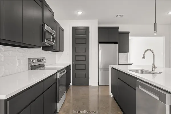 $3,200 | 3009 Alpha Wolf Court, College Station, TX 77845