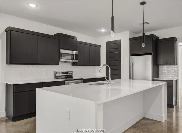 $3,200 | 3009 Alpha Wolf Court, College Station, TX 77845