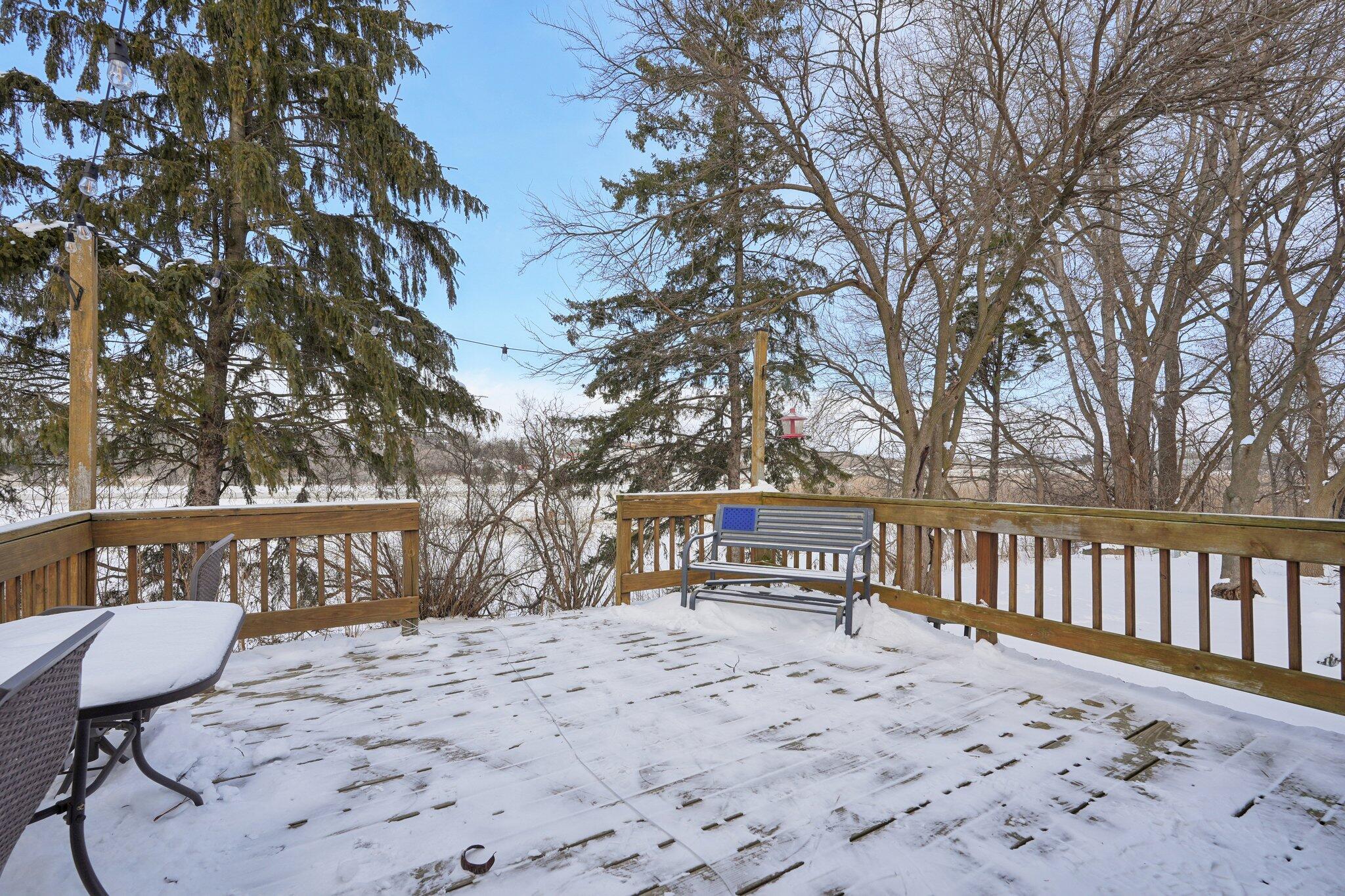 293 Meadowside Court Pewaukee, WI 53072 - Photo 34 of 39 Deck