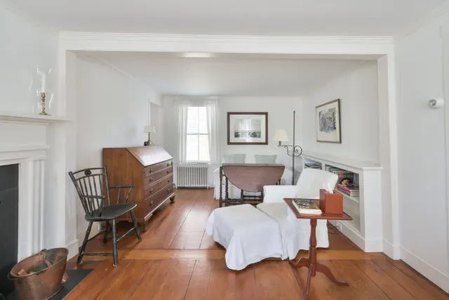 $2,495,000 | 6 Eagle Lane, Nantucket, MA 02554