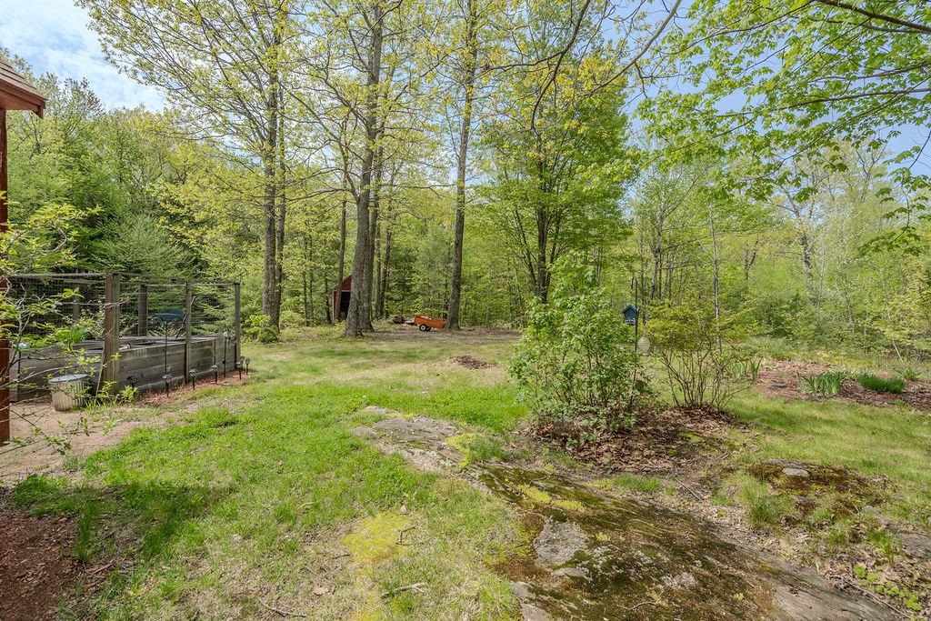 348 North Road Deerfield, NH 03037 - Photo 17 of 41