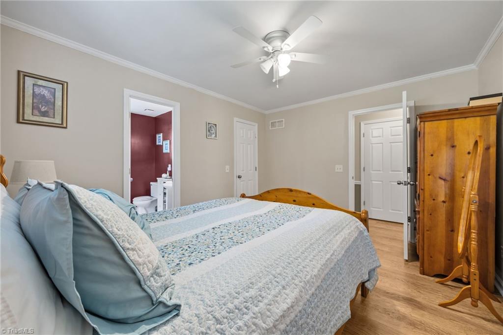 3922 Landover Drive High Point, NC 27265 - Photo 18 of 34