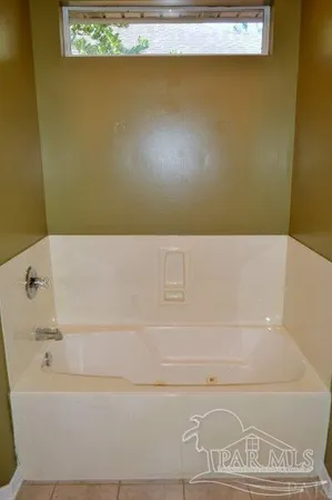 $2,150 | 4078 Oak Pointe Drive, Gulf Breeze, FL 32563