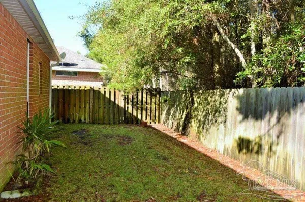 $2,150 | 4078 Oak Pointe Drive, Gulf Breeze, FL 32563