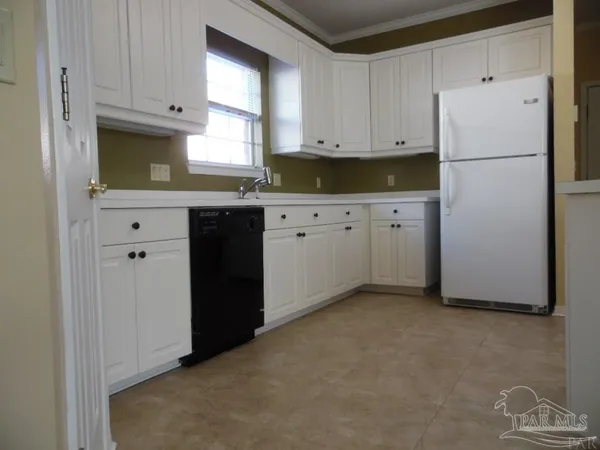 $2,150 | 4078 Oak Pointe Drive, Gulf Breeze, FL 32563