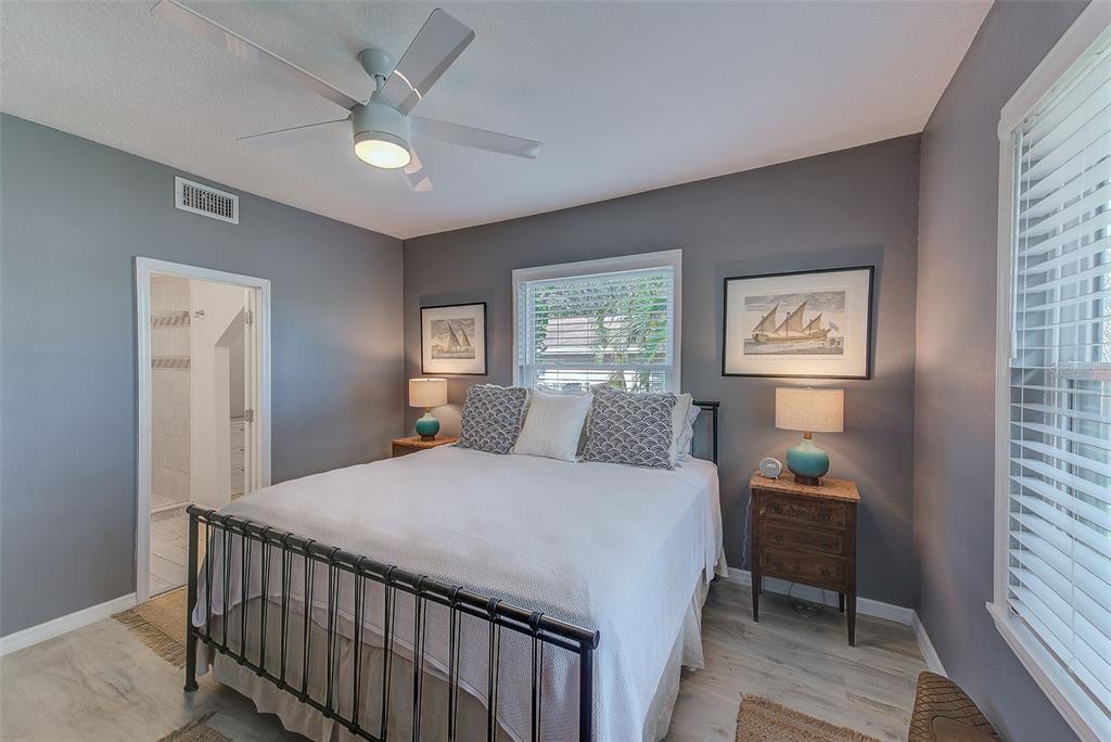 661 Ridge Road Southwest Largo, FL 33770 - Photo 19 of 50 Gallery Image 19