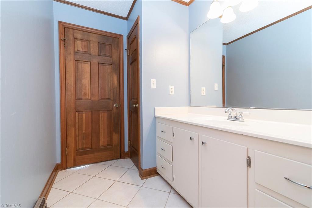 8151 Center Grove Church Road Clemmons, NC 27012 - Photo 17 of 30 Bathroom 2 has separated water closet.