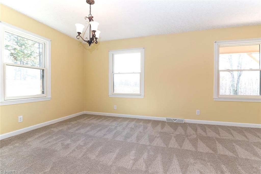 8151 Center Grove Church Road Clemmons, NC 27012 - Photo 7 of 30 Gallery Image 7