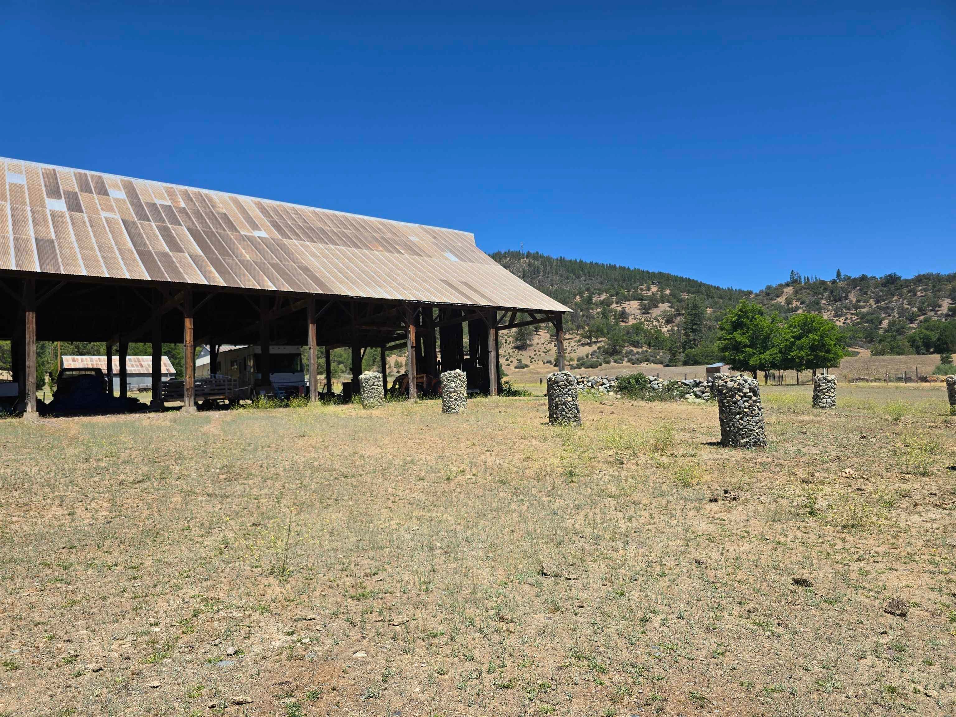 124 Chaparral Road Fort Jones, CA 96032 - Photo 9 of 21 Gallery Image 9