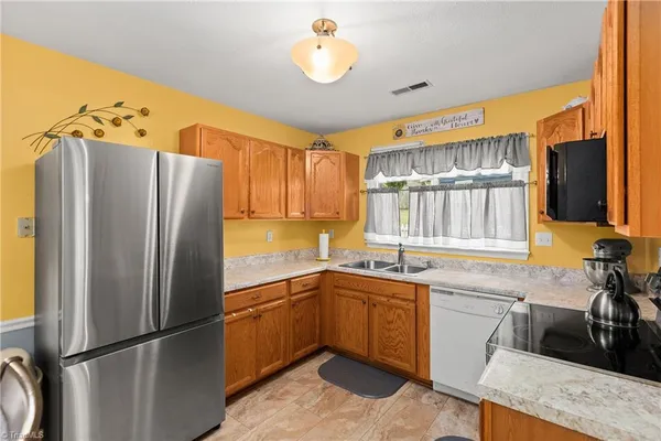 $249,900 | 1609 Cedarlimb Court, Winston-Salem, NC 27127